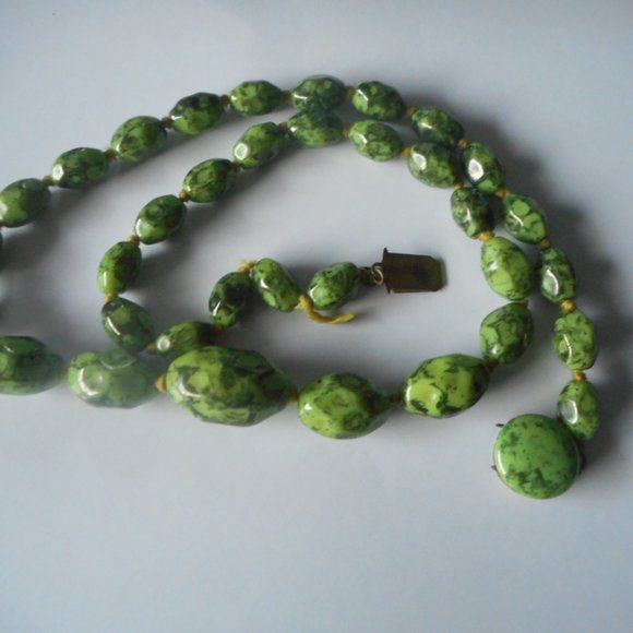Austrian antique rare murano green glass necklace for a year of Green Dragon - Picture 1 of 5